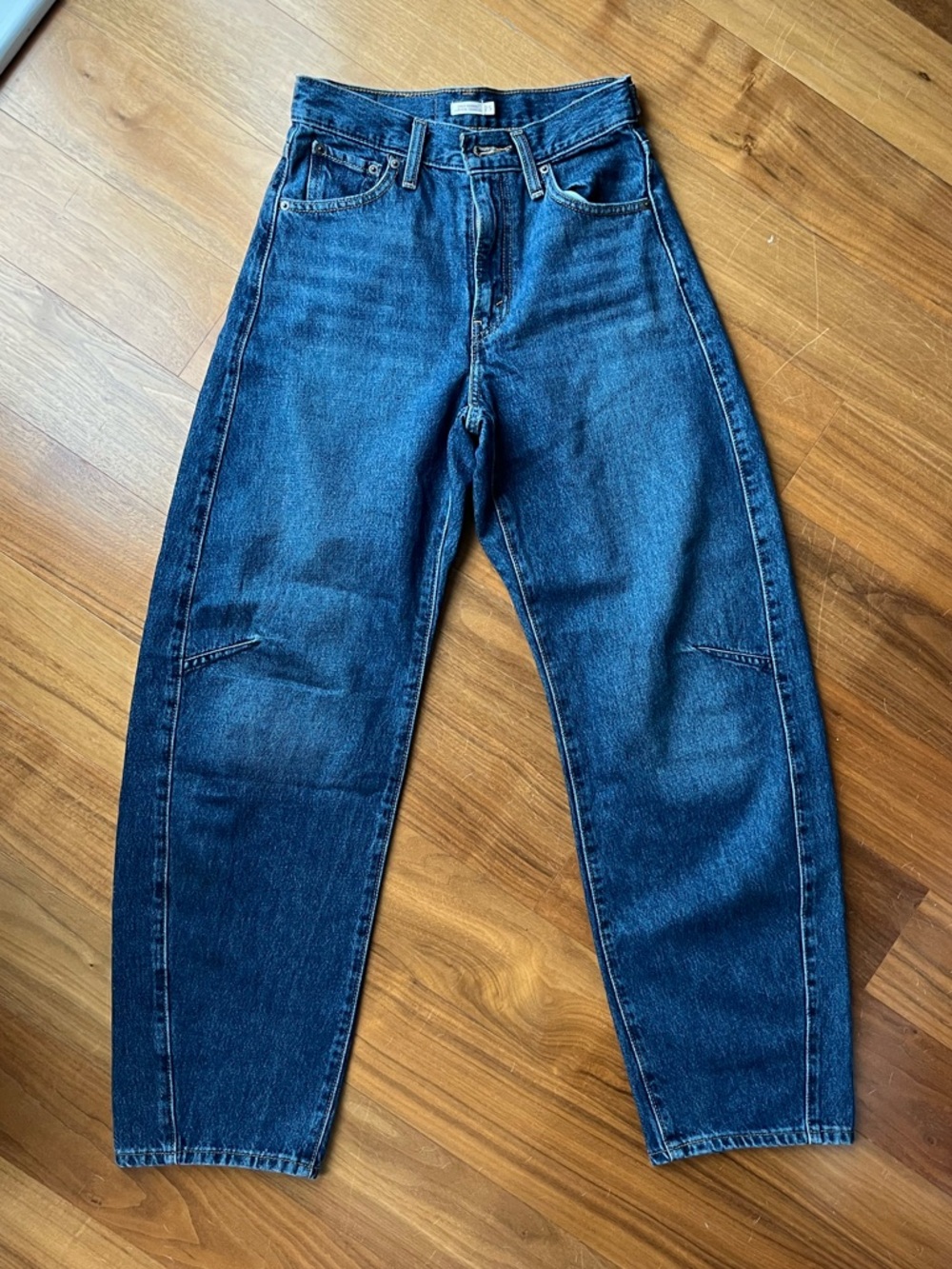 Levi's Women's Dark Blue Cinch Barrel Jeans